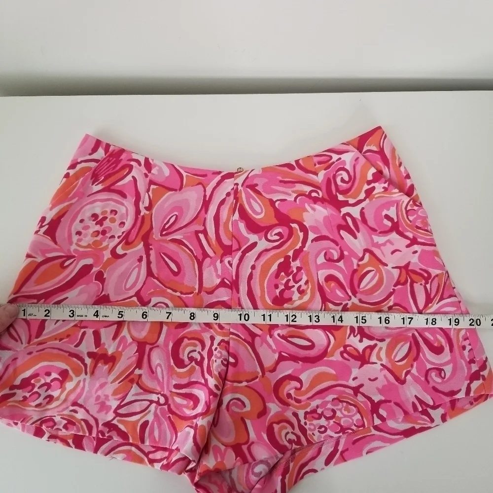 Lilly Pulitzer Ivy Short Pink Pout Mango Print Size 2 Floral Paisley